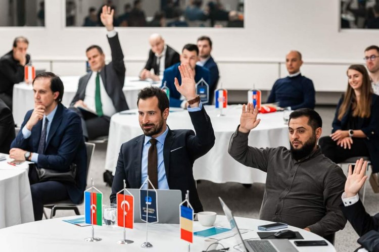Yeni prezident seçkilərində Azərbaycandan kimlər iştirak etdi?