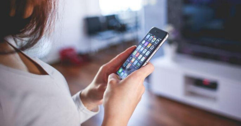 Heç bilirsiz ki, mobil telefonlar necə izlənilir? - VİDEO