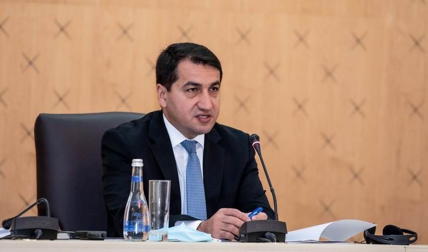 "Cənubi Qafqazda artıq de-fakto sülh var" - Hikmət Hacıyev yazdı