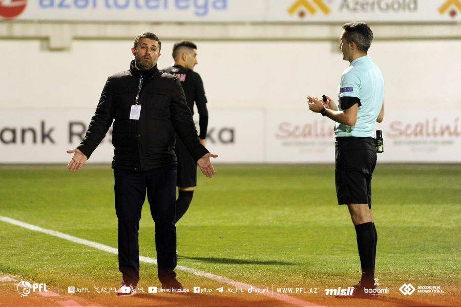 Bu klubda ağzına su alan baş məşqçiyə çörək yoxdur, qovmaq var!