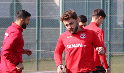 “Araz-Naxçıvan” 1 saat Gəncədə qaldı -