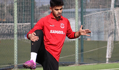 “Araz-Naxçıvan” 1 saat Gəncədə qaldı -