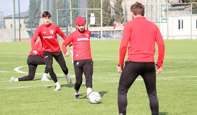 “Araz-Naxçıvan” 1 saat Gəncədə qaldı -