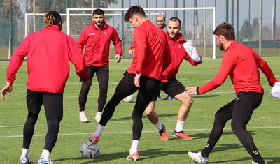 “Araz-Naxçıvan” 1 saat Gəncədə qaldı -