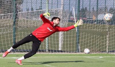 “Araz-Naxçıvan” 1 saat Gəncədə qaldı -