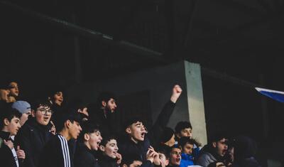 Gül paylandı, yeni baş məşqçinin ayağı düşərli oldu -
