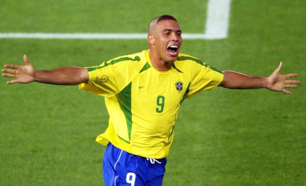 “Ronaldo, yoxsa Messi? Tərəddüdsüz argentinalı - Braziliyalı Ronaldo seçdi