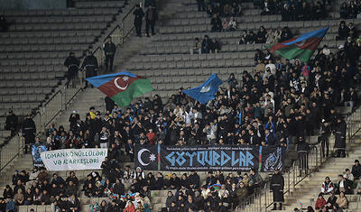 Milli futbolçuların "salam-sağ ol"u -