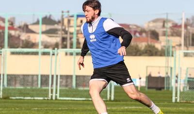 "Neftçi" 2 futbolçusundan pis xəbər aldı -