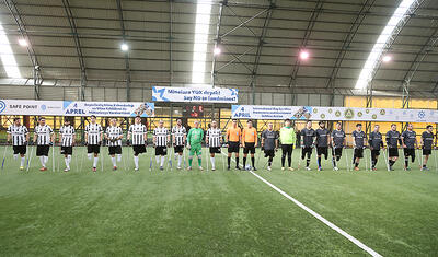 Ayağını itirən “Qarabağ”lı əsaları yerə atdı, Pelesayağı qol vurdu -