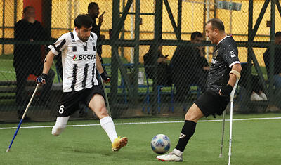 Ayağını itirən “Qarabağ”lı əsaları yerə atdı, Pelesayağı qol vurdu -