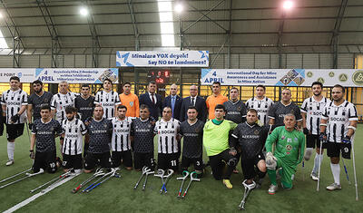 Ayağını itirən “Qarabağ”lı əsaları yerə atdı, Pelesayağı qol vurdu -