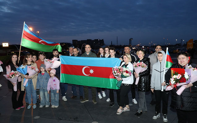 Avropada uğura imza atan Azərbaycan millisi vətəndə - FOTOLAR