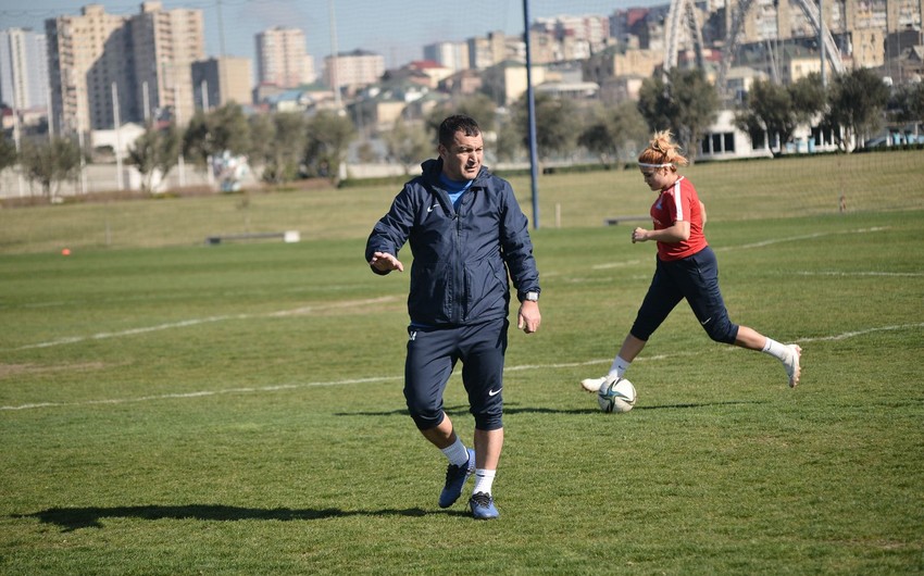 "Azərbaycanda çox insan qızının futbolçu olmasını istəmir"