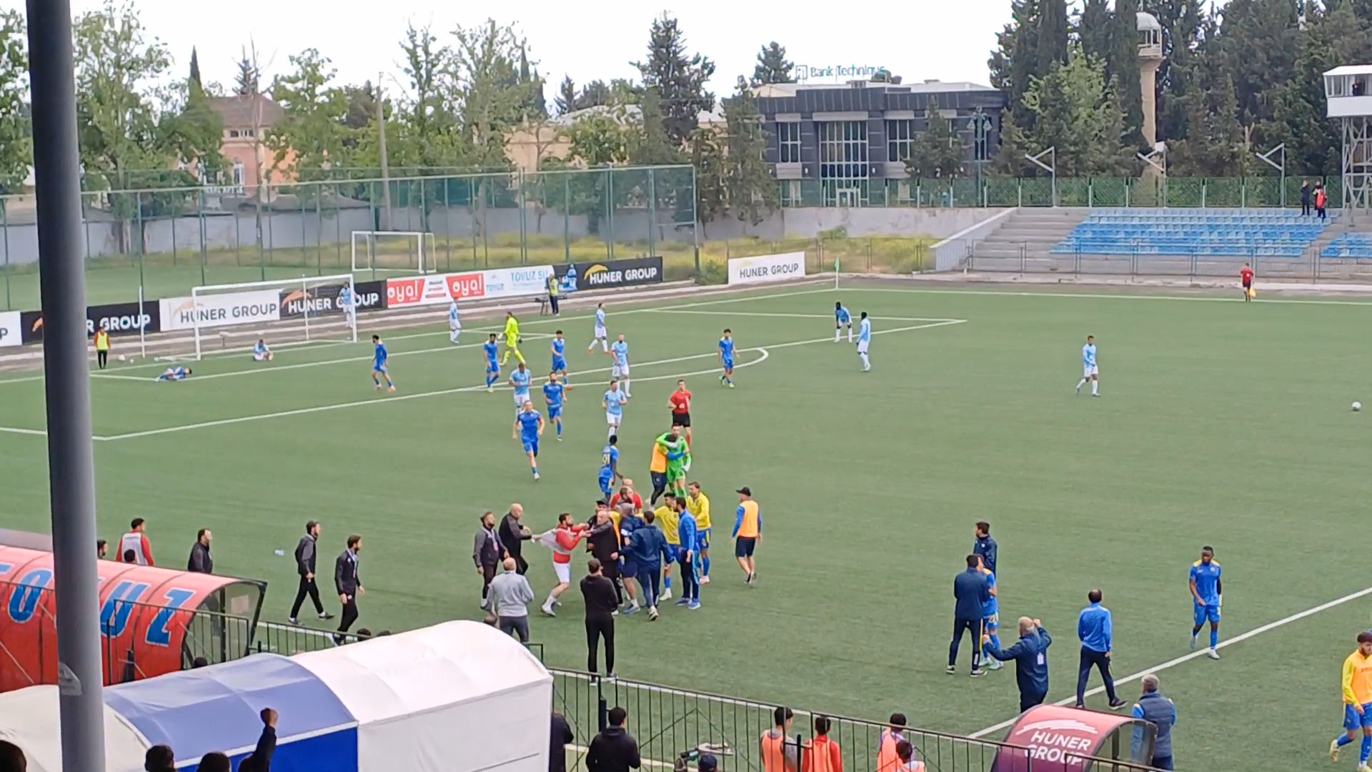 "Kəpəz" qol vurdu, stadionda ara qarışdı - QALMAQALIN VİDEOsu