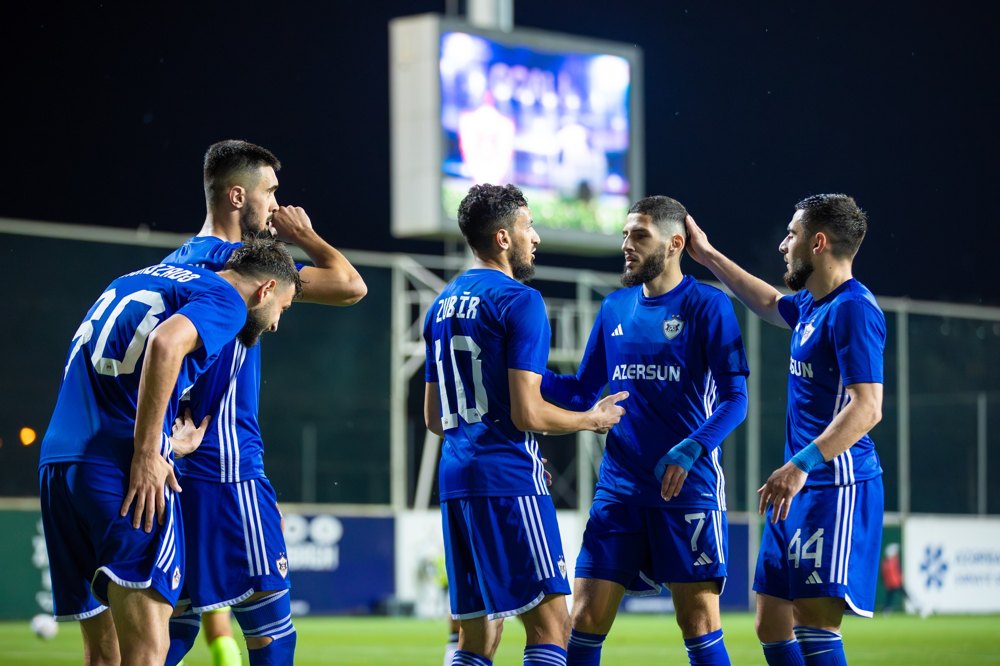 “Qarabağ”da yerli oyunçunun qabırğası çatladı