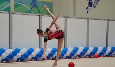 Azərbaycan bədii gimnastları Neftçalada nümunəvi çıxışlar etdi -