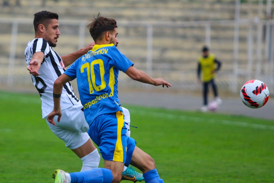 Daha bir azərbaycanlı futbolçu Avropaya yollanır