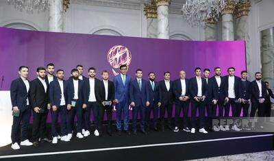 Nazir Avropanın çempion oyunçularını sevindirdi -