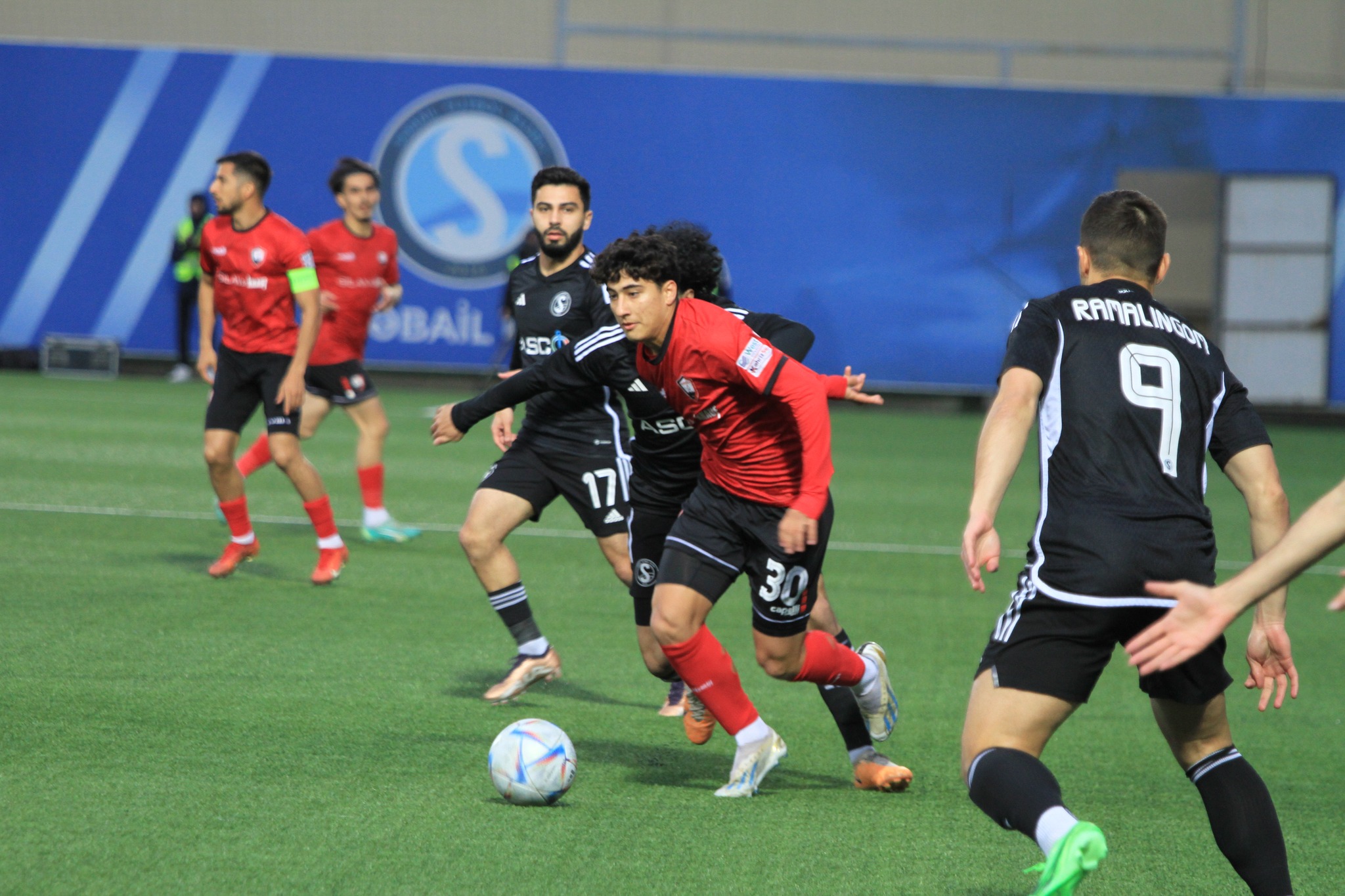 "Neftçi"nin istədiyi istedad üçün YENİ MÜŞTƏRİ