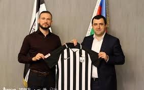 "Neftçi"də özünü göstərə bilmədi, butsılarını mıxdan asdı