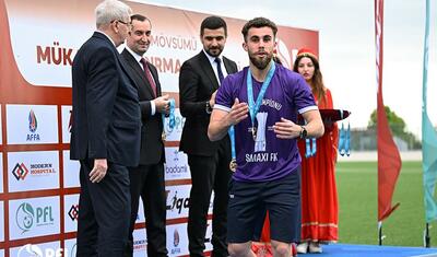 İcra başçısı, müğənnilər, Bakıdan gələnlər və başqaları…