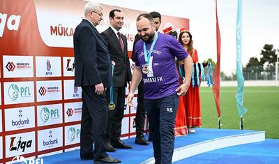 İcra başçısı, müğənnilər, Bakıdan gələnlər və başqaları…