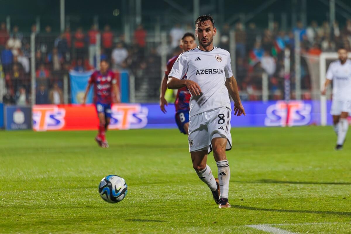 “Qarabağ”ın ulduzu şou göstərdi, atasını günahlandırdı - VİDEO
