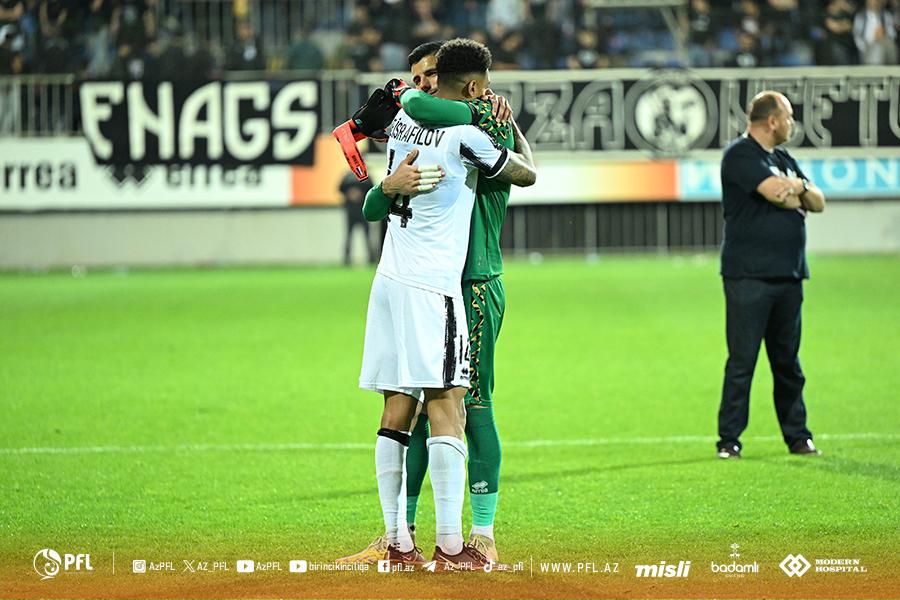 “Sportinfo”nun əməkdaşı təkid etdi, o, “Neftçi”nin azarkeşlərindən üzr istədi