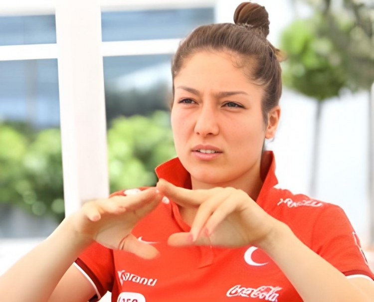 "Azərbaycanla oyunda gücümüz elə azarkeşlərimiz olacaq"
