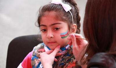 “Sizin Adam”: Tovuzlu uşaqlara top hədiyyətə etdilər -