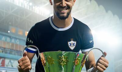 Rövşən Nəcəfin önünə övladları ilə çıxan “Qarabağ”lı futbolçular -