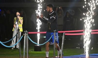 Rövşən Nəcəfin önünə övladları ilə çıxan “Qarabağ”lı futbolçular -