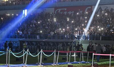Rövşən Nəcəfin önünə övladları ilə çıxan “Qarabağ”lı futbolçular -