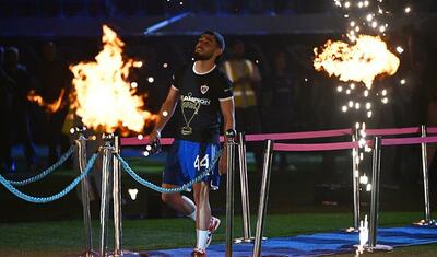 Rövşən Nəcəfin önünə övladları ilə çıxan “Qarabağ”lı futbolçular -