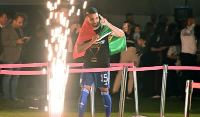 Rövşən Nəcəfin önünə övladları ilə çıxan “Qarabağ”lı futbolçular -