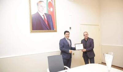 Rayonun rəhbəri çempion komandaya mükafat və vəd verdi -