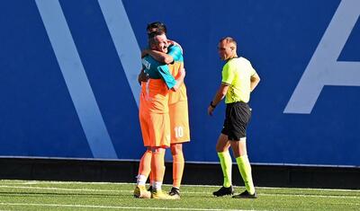 Azərbaycanda futbolçular yumruq və təpik davasına çıxdı -