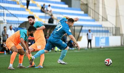 Azərbaycanda futbolçular yumruq və təpik davasına çıxdı -