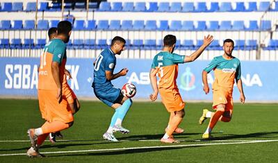 Azərbaycanda futbolçular yumruq və təpik davasına çıxdı -
