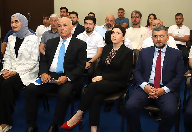 Bu klublara Premyer Liqa və I Liqada iştirak üçün lisenziya verildi