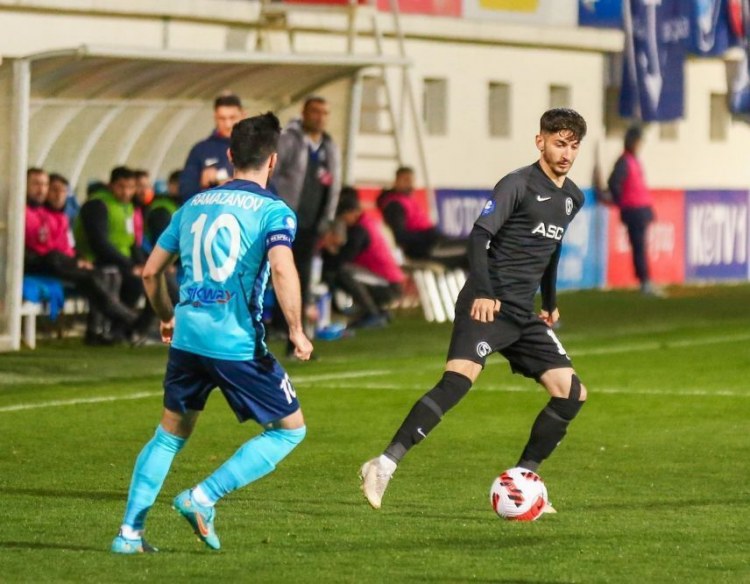 I Liqa futbolçusunu hansı xarici klub transfer etmək istəyir?