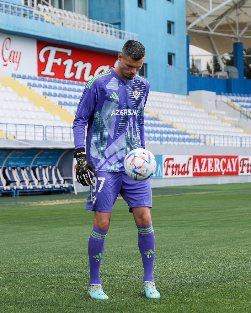 "Qarabağ"a imzanı atdı, ilk dəfə FOTOSESSİYA etdi