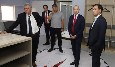 Santuş imzanı atdı, Bakıda 5 stadionu gəzdi -