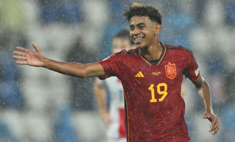 "Ronaldo və Messinin mənim yaşımda necə olduğunu bilirəmmi?"