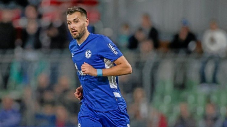 Bundesliqadan aşağı liqaya düşmüş klub azərbaycanlı hücumçunu istəyir