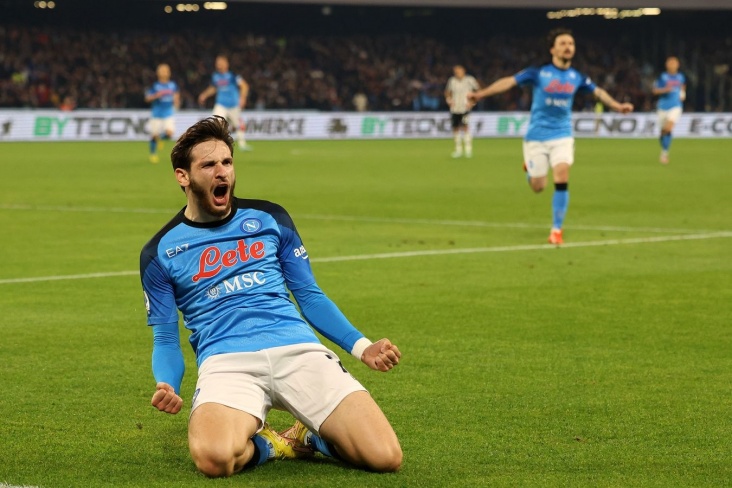"Azərbaycan millisində oynayan atam Messi və Ronaldodan güclü idi" - "Napoli"nin ulduzu