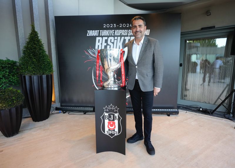 Bir ayağı “Neftçi”də olan məşhur persona “Sportinfo“ya açıqladı: “Hər şey gözəl olacaq”