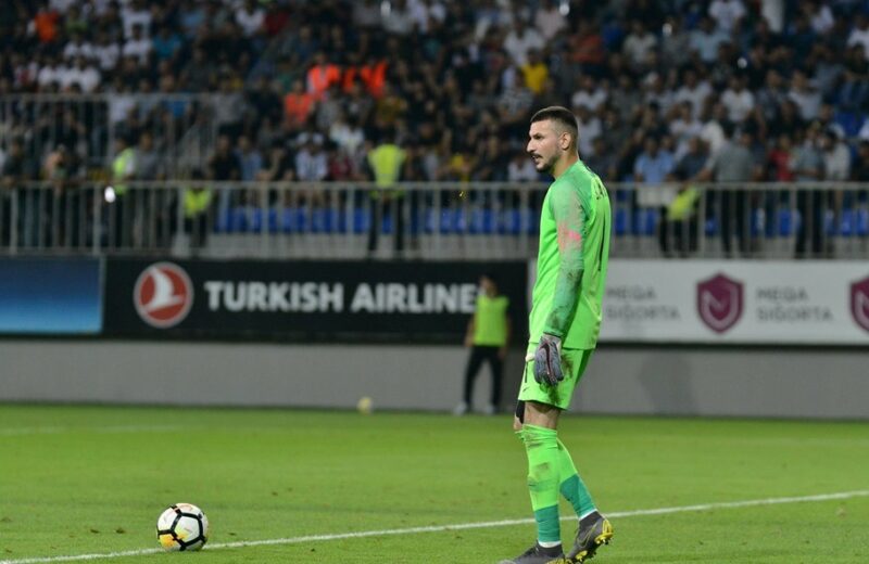 Yeni transfer QALMAQAL YARATDI: "Bu adam "Neftçi"ni haqq etmir" - FOTO