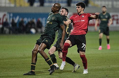 “Neftçi” yeni transferini bu qədər məbləğə RAZI SALIB